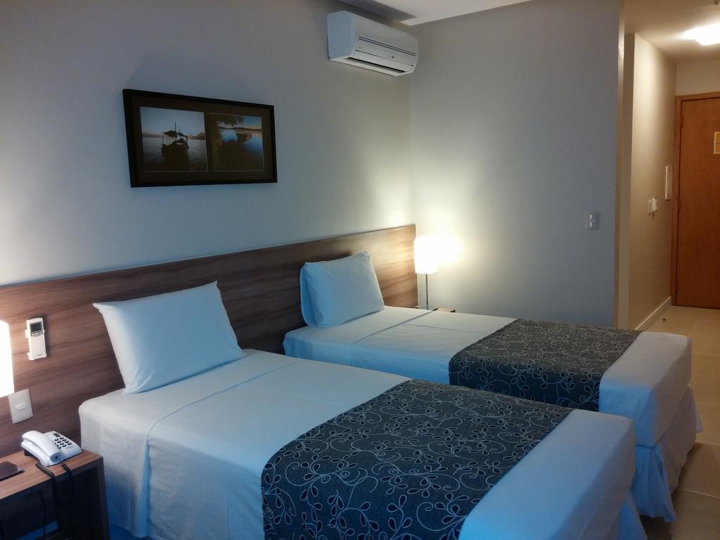 Days Inn By Wyndham Linhares Eksteriør billede